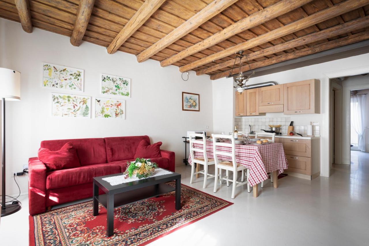 Corte Dei Soavi Suites - Apartments Soave  Exterior photo