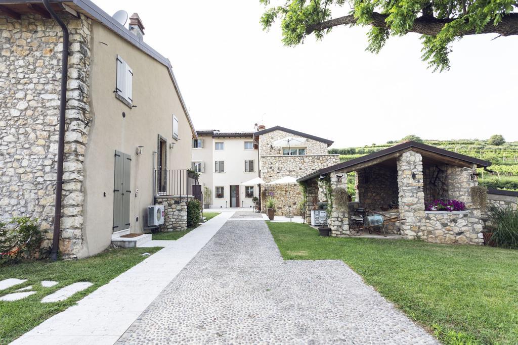 Corte Dei Soavi Suites - Apartments Soave  Exterior photo