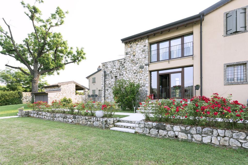 Corte Dei Soavi Suites - Apartments Soave  Exterior photo
